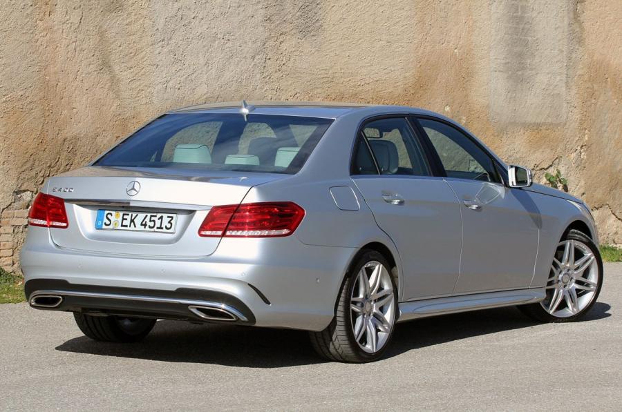  Mercedes-Benz E400 2014 года  (фото 18 из 41)